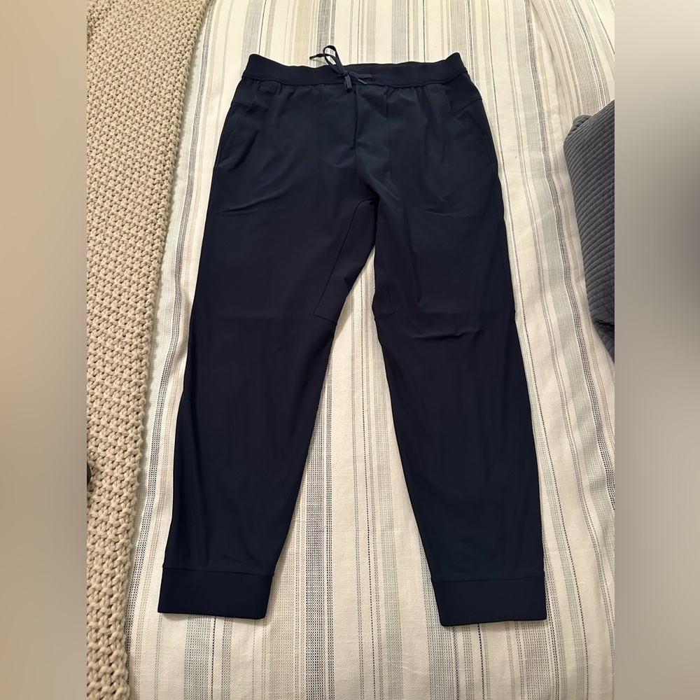Lulu Men’s Navy pants-size XL
